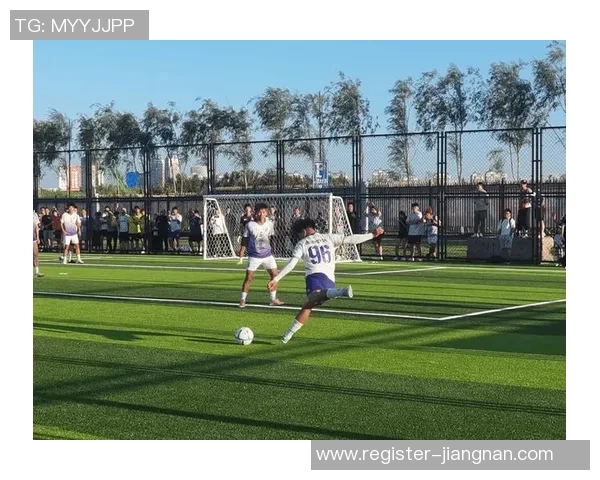 足球大师新浪体育带你领略全球足球盛宴与精彩赛事分析